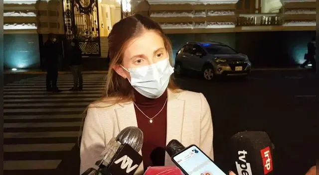 Adriana Tudela tras postergarse la sesión del pleno