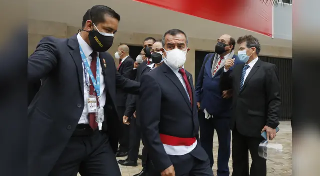 Ministro de Trabajo continuará en el cargo.