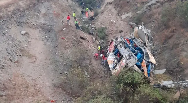 Hasta el momento hay ocho muertos y más de 20 heridos en terrible accidente ocurrido en la Carretera Central.