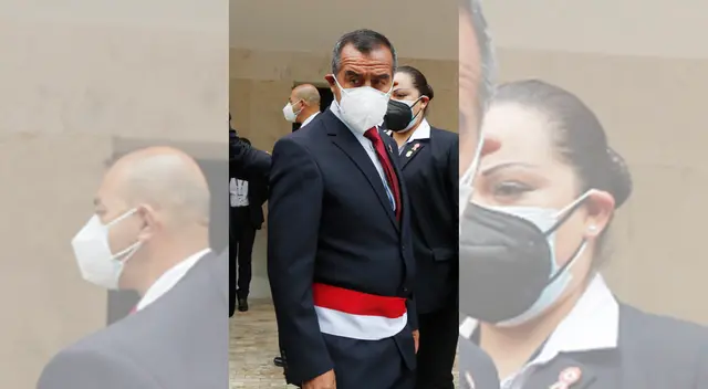 Iber Maraví, podría dejar del cargo tras cuestionamientos en su contra.