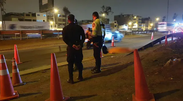 Delincuentes suben a bus de trasporte y policía los detienen Delincuentes suben a bus de trasporte y policía los detienen