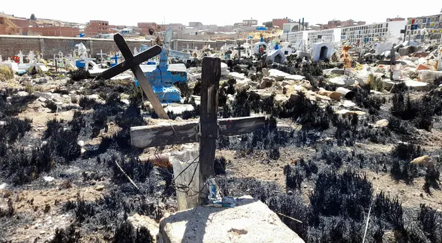 Familiares de los difuntos llegaron hasta el cementerio de Yanamayo.