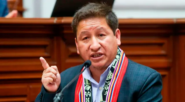 Guido Bellido pidió a los opositores que dejen trabajar al Gobierno de izquierda.