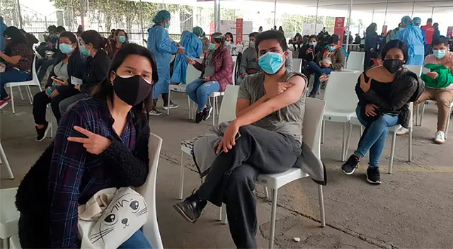 Los de 30 años festejan que ya puedan vacunarse.