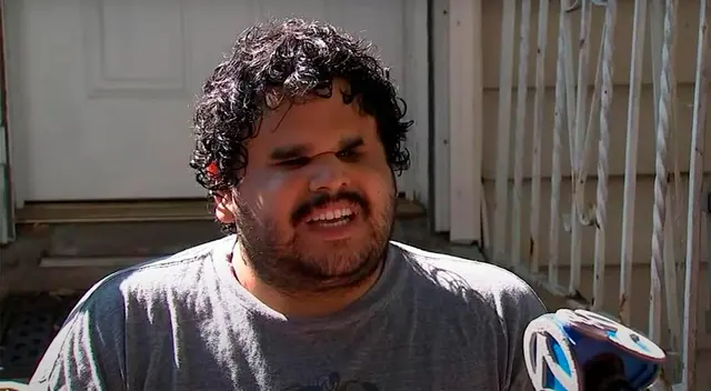 Justin arriesgó su vida e ingresó a salvar a su madre. Justin arriesgó su vida e ingresó a salvar a su madre.