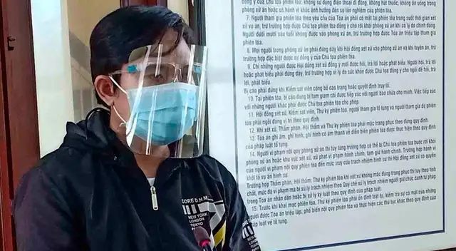 Un tribunal declaró a Le Van Tri culpable de transmitir enfermedades infecciosas peligrosas. Un tribunal declaró a Le Van Tri culpable de transmitir enfermedades infecciosas peligrosas.