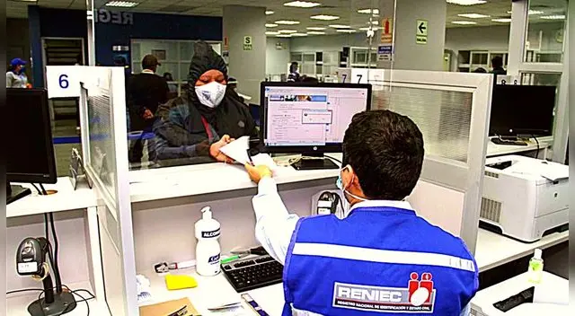 Si te robaron tu DNI debes hacer una denuncia en la comisaría donde ocurrió. Si te robaron tu DNI debes hacer una denuncia en la comisaría donde ocurrió.