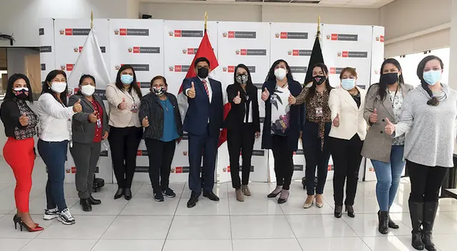 Ministro Carrasco: “Debemos atacar las causas de la violencia contra la mujer” Ministro Carrasco: “Debemos atacar las causas de la violencia contra la mujer”