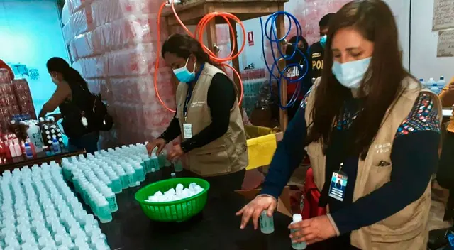 PNP y personal del Minsa en el plena intervención y verificación de los productos PNP y personal del Minsa en el plena intervención y verificación de los productos