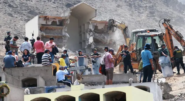 Alcalde de Comas: “No existe ningún mausoleo terrorista en nuestro distrito” Alcalde de Comas: “No existe ningún mausoleo terrorista en nuestro distrito”