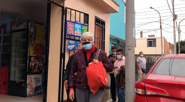 Culpada por terrorismo está en las afueras de la Morgue Central de Callao. Culpada por terrorismo está en las afueras de la Morgue Central de Callao.