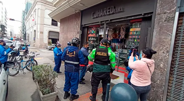 Asaltan galería en el jirón Callao Asaltan galería en el jirón Callao