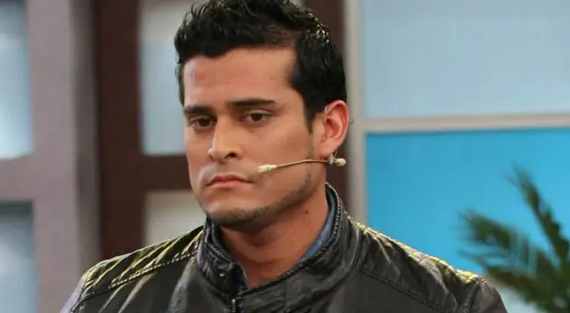 Christian Domínguez protesta contra poder judicial.