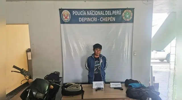 Sujetos fueron trasladados a la comisaría para las investigaciones