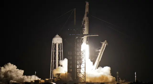 El primer vuelo espacial privado de SpaceX despegó el miércoles por la noche. El primer vuelo espacial privado de SpaceX despegó el miércoles por la noche.
