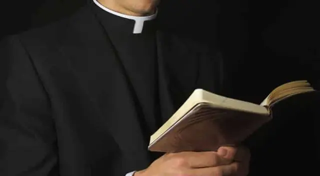 Sacerdote fue detenido por la Policía italiana tras ser acusado de venta e importación de drogas.