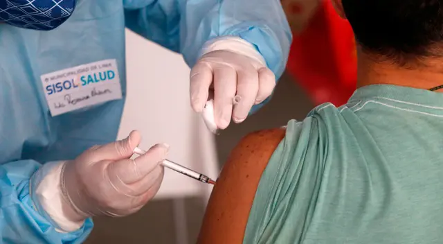 Adolescentes serán vacunados en provincia sin permiso del Minsa. Adolescentes serán vacunados en provincia sin permiso del Minsa.