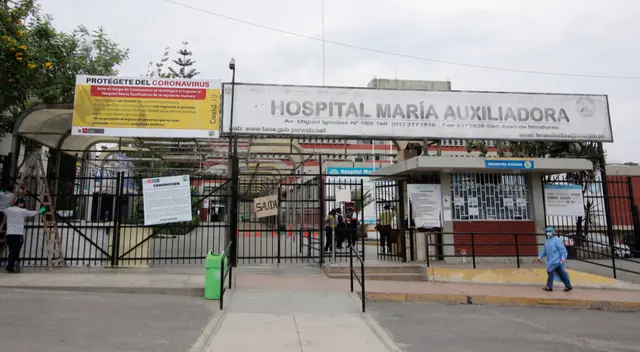 Los familiares del padre de familia lo trasladaron al Hospital de SJM tras notar los impactos de bala.