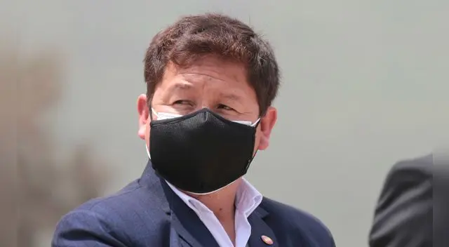 Guido Bellido: lanzaron botella y gritaron contra el premier durante su visita a Apurímac [VIDEO]