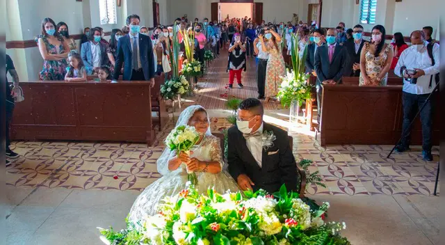 Los adultos mayores viven en un albergue para personas mayores. Los adultos mayores viven en un albergue para personas mayores.