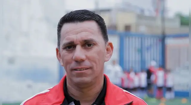 El hoy comentarista en Las Voces del Fútbol recordó algunas anécdotas que le dejó aquellas finales y su paso por el fútbol.