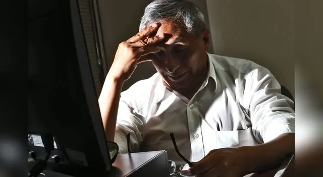 Los primeros síntomas del Alzheimer pasan inadvertidos por la mayoría de la población. Por ello, el diagnóstico suele ser en etapas avanzadas. Los primeros síntomas del Alzheimer pasan inadvertidos por la mayoría de la población. Por ello, el diagnóstico suele ser en etapas avanzadas.