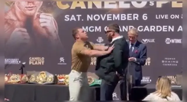 Canelo y Plant viven la su pelea y se enfrentaron en presentación. Canelo y Plant viven la su pelea y se enfrentaron en presentación.