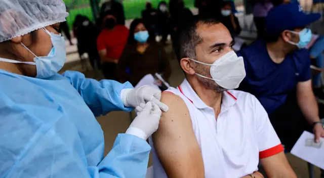 Según el minsa, ya se aplicaron 24 443,032 inmunizaciones, el cual, de este grupo, 14 795,247 de ciudadanos ya recibieron una dosis de esta vacuna.