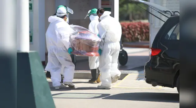 El COVID-19 continúa enlutando a familias peruanas. El COVID-19 continúa enlutando a familias peruanas.