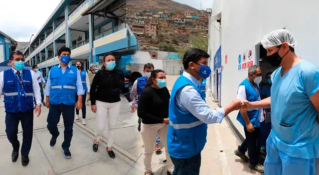 EsSalud garantizó atención de pacientes ante la llegada de una tercera ola en el país.