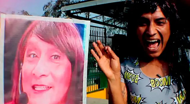 El hijo del recordado cómico La Bibi Wantan solo pide que su familia le deje usar los vestidos de su padre.