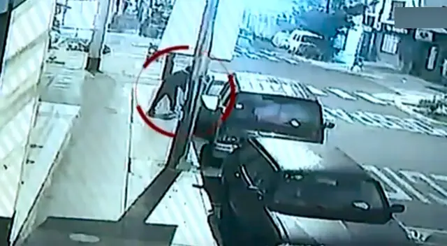 Ladrón se llevó un auto en 10 segundos Ladrón se llevó un auto en 10 segundos