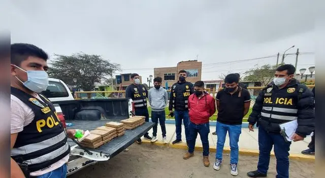 Sujetos fueron trasladados a la comisaría para las investigaciones