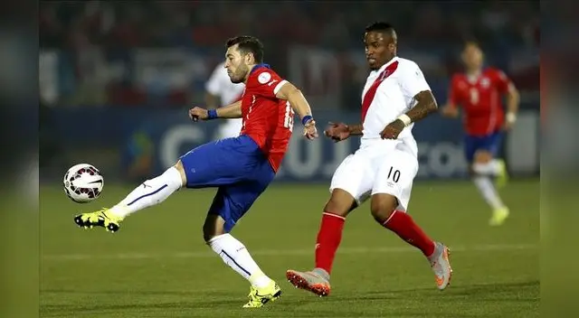 Jefferson Farfán fue el autor de la última victoria de Perú 1-0 ante Chile en Lima.