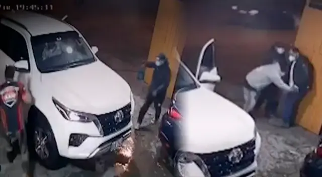 Delincuentes roban por cuarta vez un car wash Delincuentes roban por cuarta vez un car wash