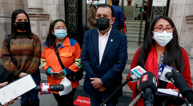Juntos por el Perú respaldará una eventual solicitud de cuestión de confianza del presidente Pedro Castillo. Juntos por el Perú respaldará una eventual solicitud de cuestión de confianza del presidente Pedro Castillo.