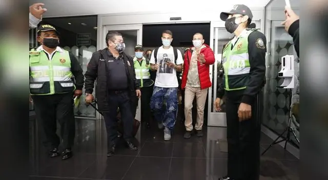 Paolo Guerrero llegó a Lima para concentrarse con la "bicolor". (Foto: César Bueno / @photo.gec)