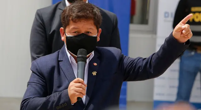 Premier rechaza las propuestas que piden su renuncia. Premier rechaza las propuestas que piden su renuncia.