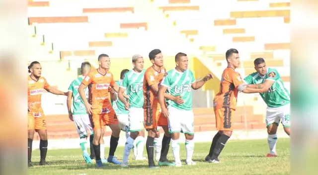 Caimanes y Estudiantes de Túcume tuvieron un partido parejo e igualaron 2-2.
