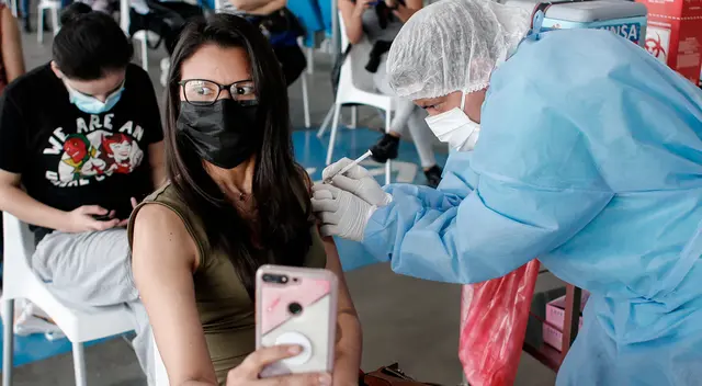 Vacunación para jóvenes 18 años se daría la próxima semana, según estima el Minsa. Vacunación para jóvenes 18 años se daría la próxima semana, según estima el Minsa.