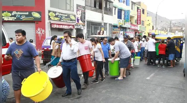 Alcalde de SJL denuncia posible atentado contra más de un millón de vecinos por posible rotura de tuberías Alcalde de SJL denuncia posible atentado contra más de un millón de vecinos por posible rotura de tuberías