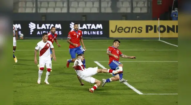 Prensa Chilena arremete contra su selección Prensa Chilena arremete contra su selección