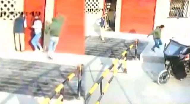 Padre se enfrenta a delincuente y evita que le robe a su hija