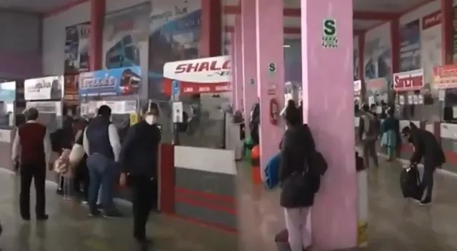 Gran afluencia de personas se registra en el terminal de Yerbateros