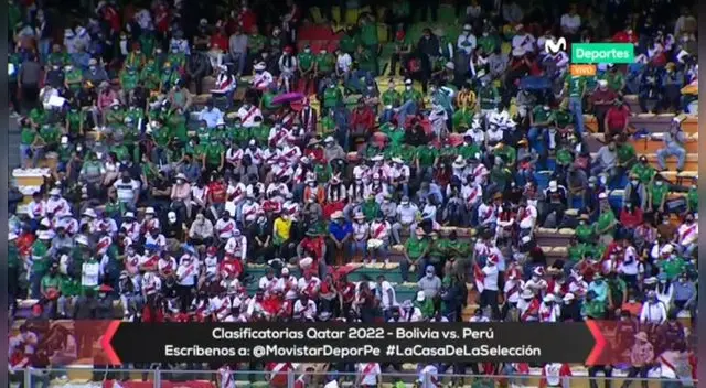 Como en casa: Hinchas peruanos pintan de blanco y rojo el estadio en La Paz Como en casa: Hinchas peruanos pintan de blanco y rojo el estadio en La Paz