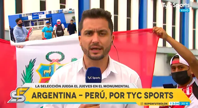 Hinchas peruanos pusieron el 'parche' y alentarán a la Bicolor pese a las adversidades. Hinchas peruanos pusieron el 'parche' y alentarán a la Bicolor pese a las adversidades.
