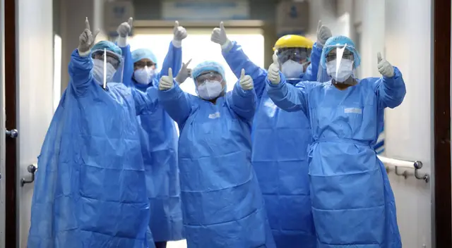 EsSalud recibe distinciones. EsSalud recibe distinciones.