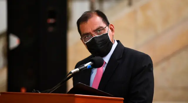 Luis Barranzuela, defendió a los hermanos Aybar Cancho, quienes vendieron 10 mil fusiles AKM a las FARC. Luis Barranzuela, defendió a los hermanos Aybar Cancho, quienes vendieron 10 mil fusiles AKM a las FARC.