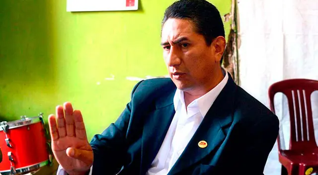 Vladimir Cerrón quiso anular sus sentencias, pero el Tribunal Constitucional no se lo permitió. Vladimir Cerrón quiso anular sus sentencias, pero el Tribunal Constitucional no se lo permitió.