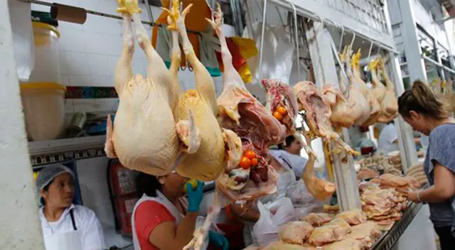 Precio del pollo no baja pese a la caída del dólar bajo los 4 soles.